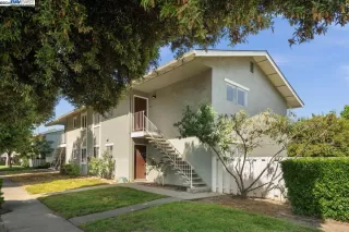 Click for more information on MLS # 41072594 : 4535 GLENN ST More Details about MLS # 41072594 : 4535 GLENN ST