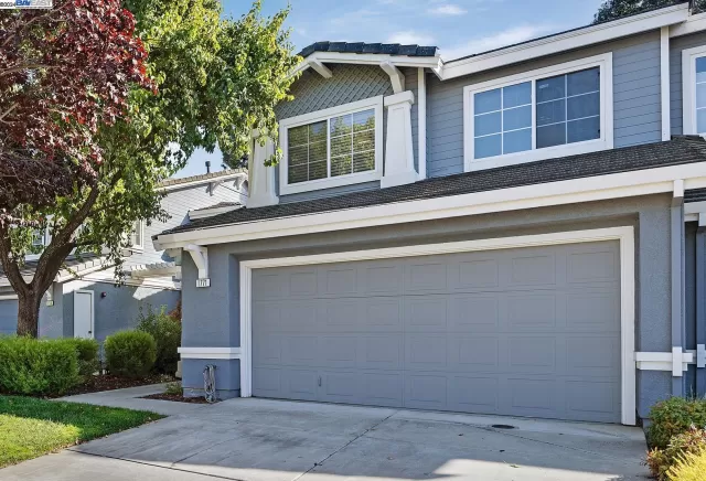 MLS: 41072597 Condo For Sale