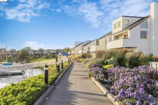 Photo #5: 41072624 Listing 