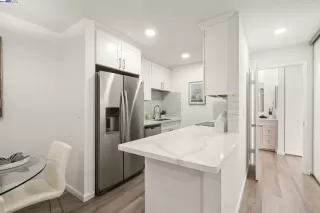 Photo #6: 41072698 Listing