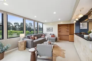 Photo #2: 41072700 Listing