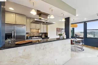 Photo #6: 41072700 Listing