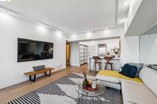 Photo #2: 41072709 Listing