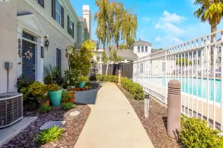 Photo #1: 41072732 Listing 