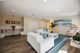 Photo #6: 41072742 Listing 