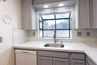 Photo #2: 41072820 Listing