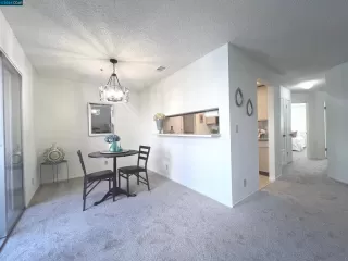 Photo #2: 41072947 Listing