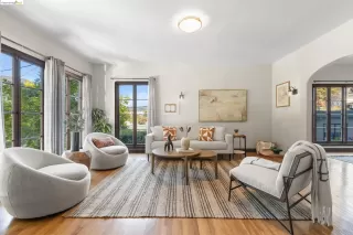 Photo #4: 41073040 Listing