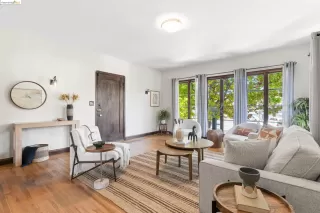 Photo #6: 41073040 Listing