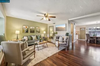 Photo #2: 41073088 Listing 