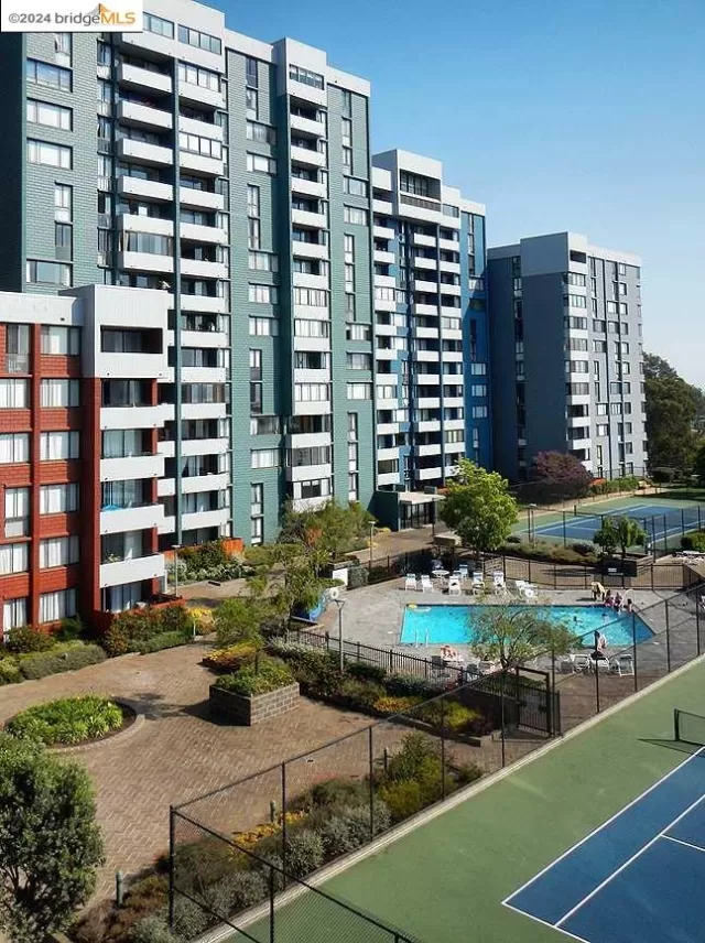 MLS: 41073139 Condo For Sale