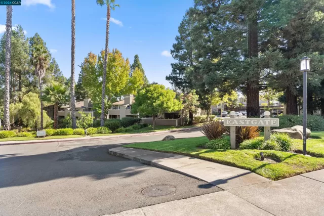 MLS: 41073290 Condo For Sale