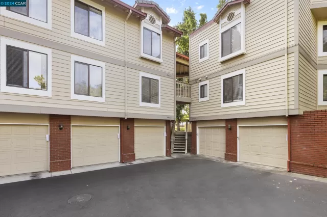 MLS: 41073387 Condo For Sale