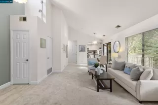 Photo #5: 41073387 Listing