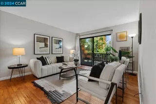 Photo #6: 41073401 Listing