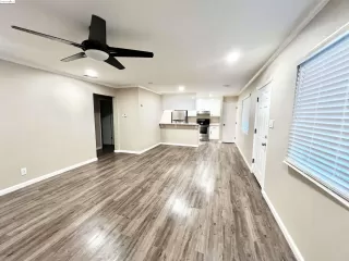 Photo #4: 41073468 Listing