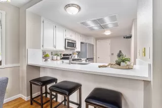 Photo #2: 41073672 Listing