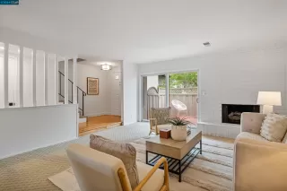 Photo #2: 41073709 Listing