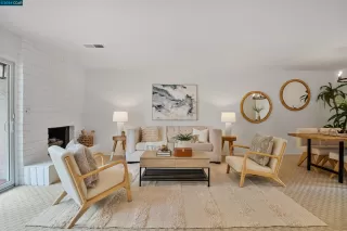 Photo #4: 41073709 Listing