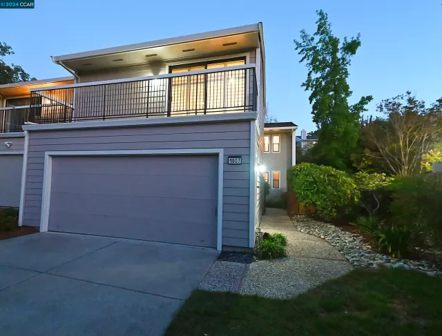 MLS: 41073825 Condo For Sale