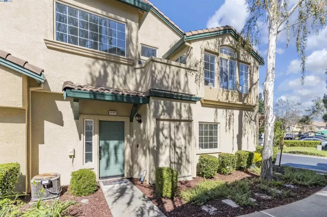 MLS: 41073833 Condo For Sale