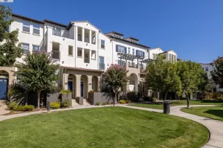 More Details about MLS # 41073863 : 4198 CLARINBRIDGE CIR.