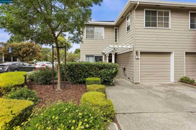 MLS: 41073878 Condo For Sale