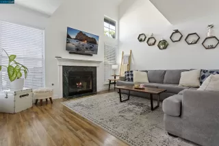 Photo #5: 41073878 Listing