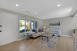 Photo #6: 41073927 Listing