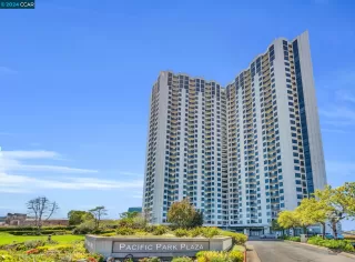 More Details about MLS # 41073959 : 6363 CHRISTIE AVE # 1425