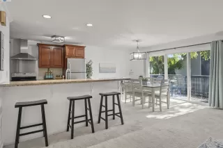 Photo #2: 41074273 Listing