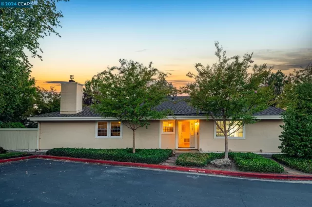 MLS: 41074320 Condo For Sale