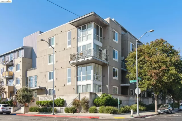 MLS: 41074431 Condo For Sale