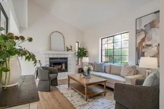 More Details about MLS # 41074496 : 633 PALOMINO DR # B