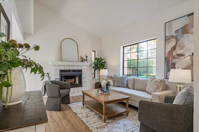 MLS: 41074496 Condo For Sale