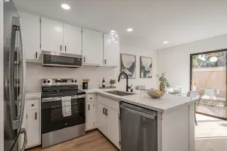 Photo #6: 41074496 Listing