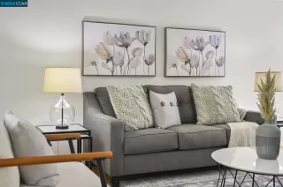 Photo #5: 41074756 Listing 