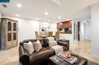 Photo #6: 41074900 Listing