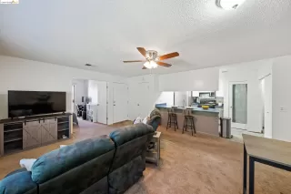 Photo #2: 41074958 Listing