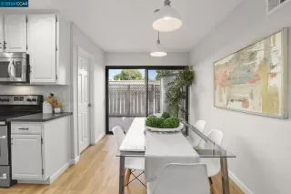 Photo #2: 41075001 Listing