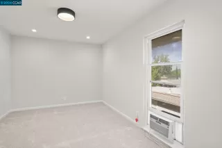 Photo #5: 41075001 Listing