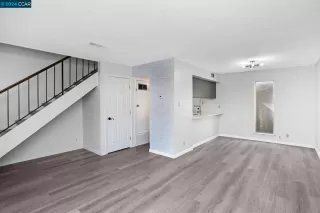 Photo #5: 41075032 Listing