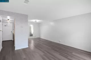 Photo #6: 41075032 Listing