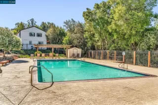 Photo #4: 41075083 Listing