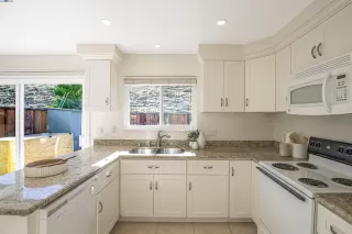 Photo #6: 41075085 Listing 