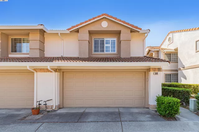 MLS: 41075100 Condo For Sale