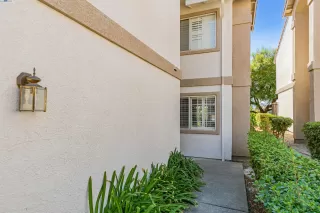 Photo #3: 41075100 Listing