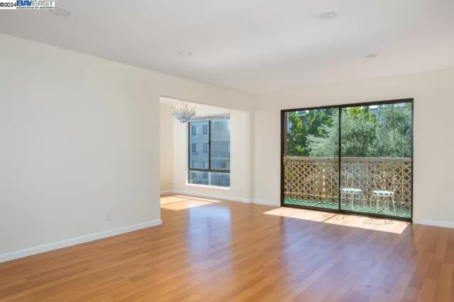 MLS: 41075280 Condo For Sale