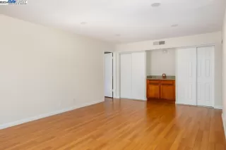 Photo #2: 41075280 Listing