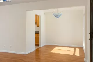 Photo #4: 41075280 Listing